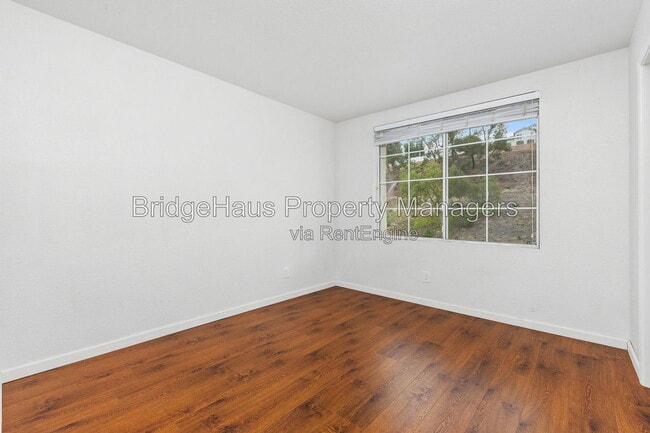 Building Photo - 953 Gallery Dr