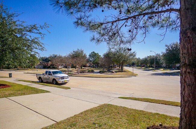 Building Photo - 24638 Wild Oak Lake Dr