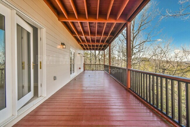 Building Photo - 894 Oak Pointe Dr