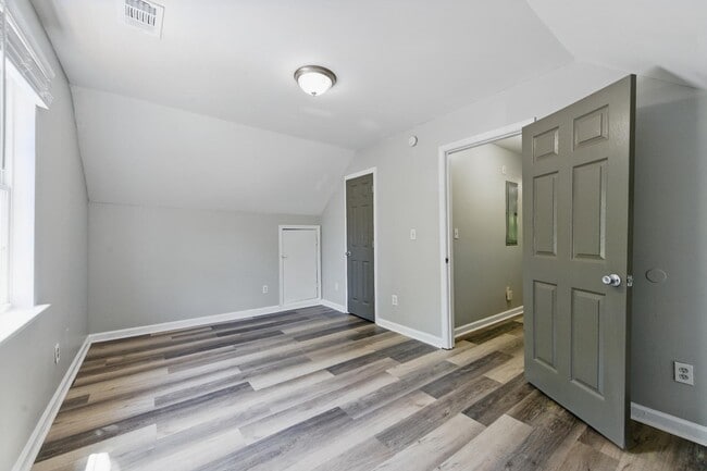 Building Photo - 2271 Sisk St NW