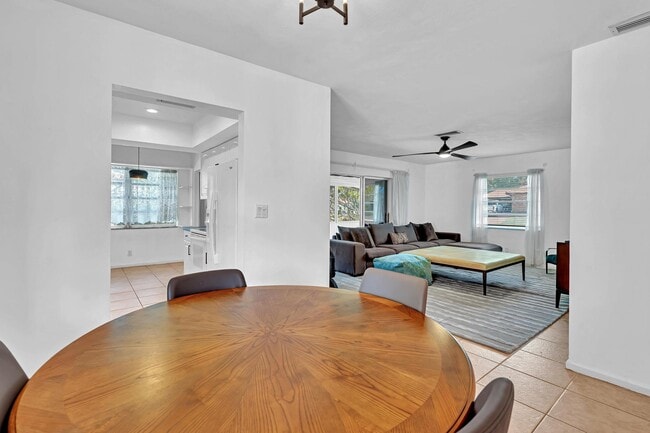 Building Photo - 313 NW 42nd St