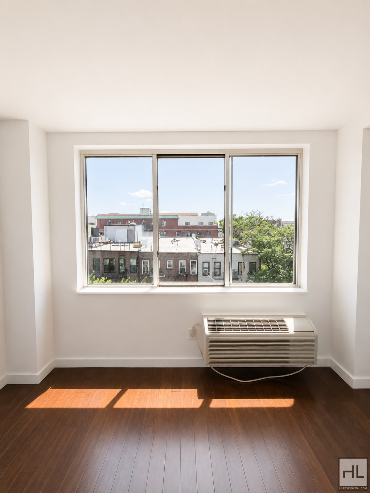 Building Photo - Bushwick 2-Bed 1-Bath / Outdoor Space
