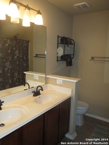 Building Photo - 3/2 Ryland home in Westover Valley - Green...