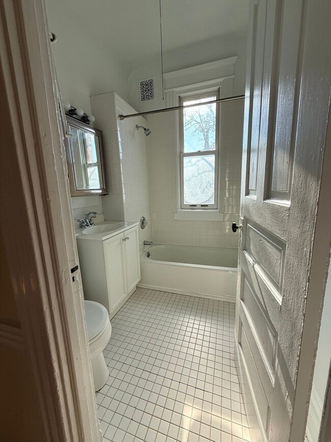 Building Photo - 1801 N Cleveland Ave