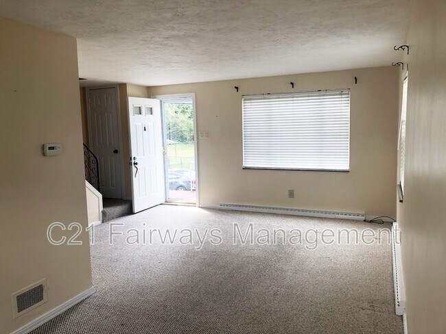 Building Photo - 305 E Edgewood Ave