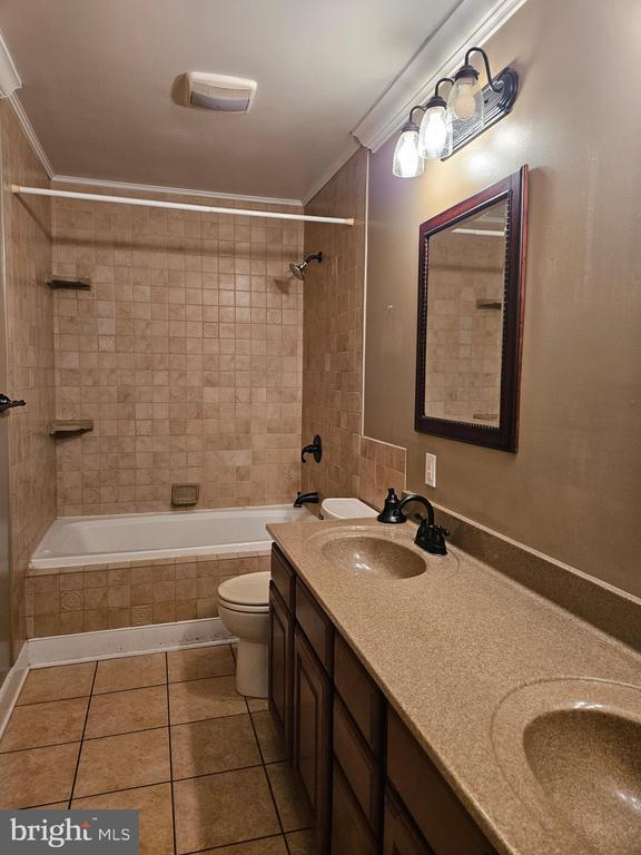 Building Photo - 25513 Hill Rd