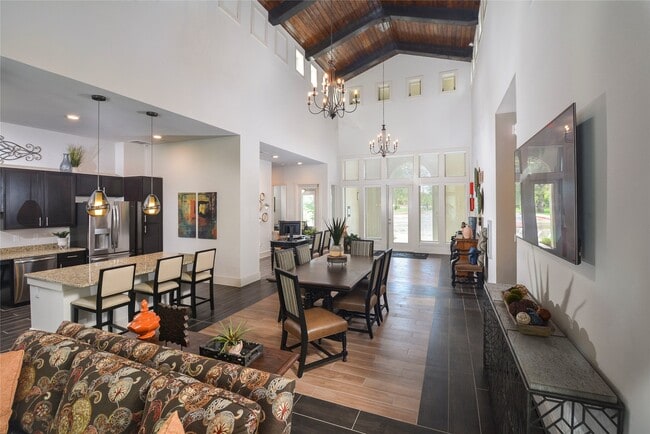 Building Photo - 10148 Culebra Rd