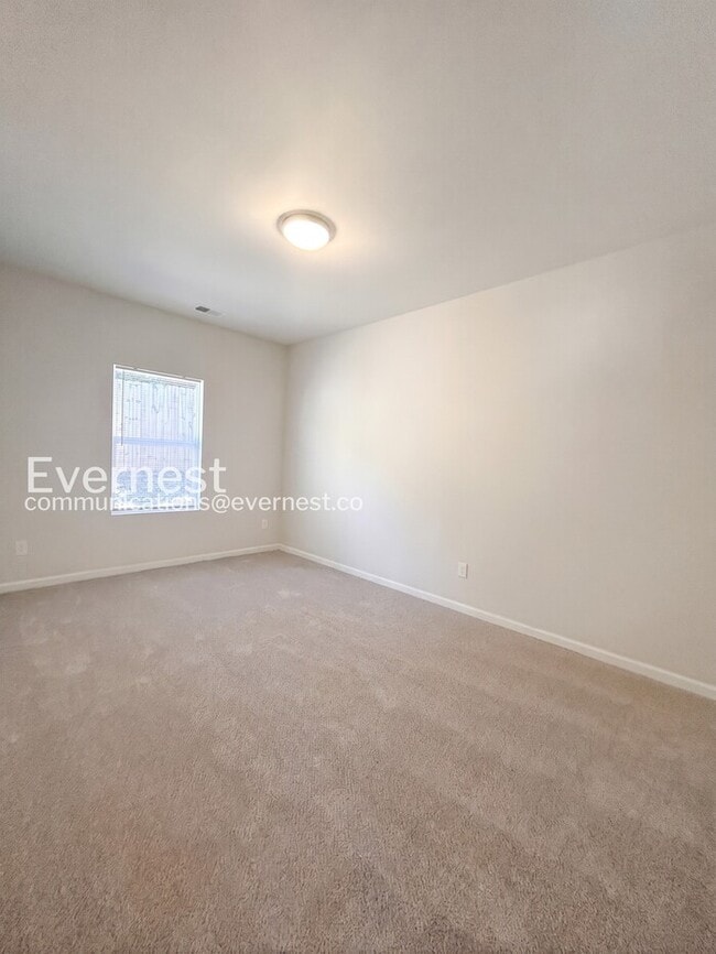 Building Photo - 107 Rhyne Ave
