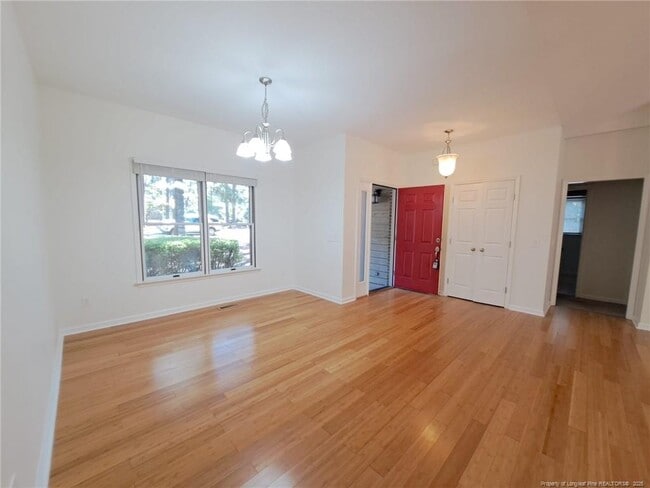 Building Photo - 420 Sugar Pine Dr