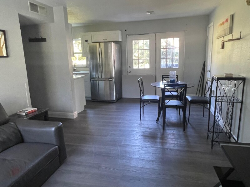 Building Photo - 5525 Lunsford Dr