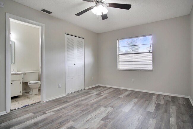 Building Photo - 2287 Avenue G NW