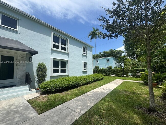 Building Photo - 7635 SW 57th Ave