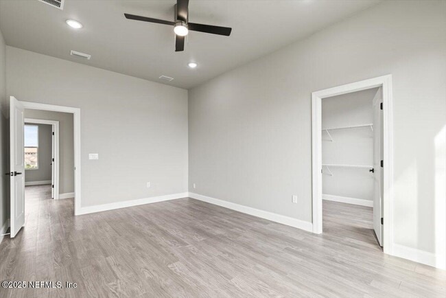 Building Photo - 5405 Heckscher Dr