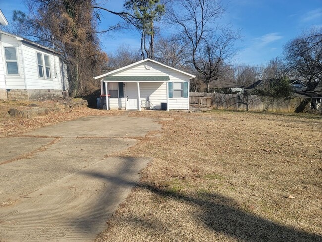 Primary Photo - 216 Fayetteville Rd
