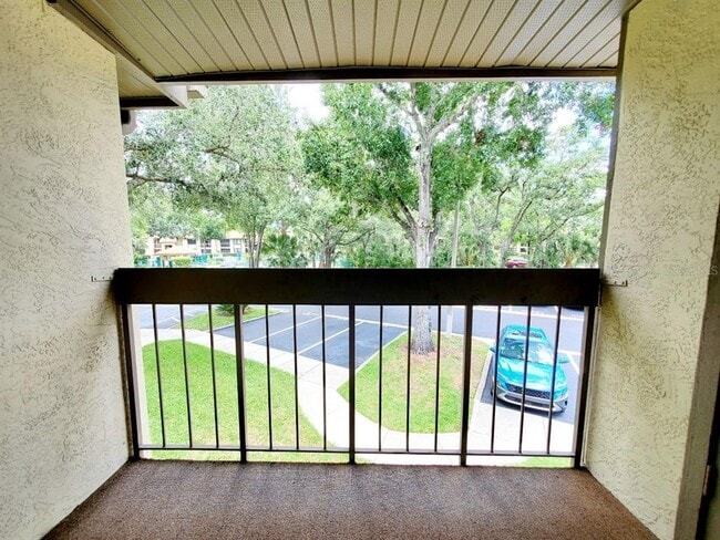 Building Photo - 20 Woodlake Pl