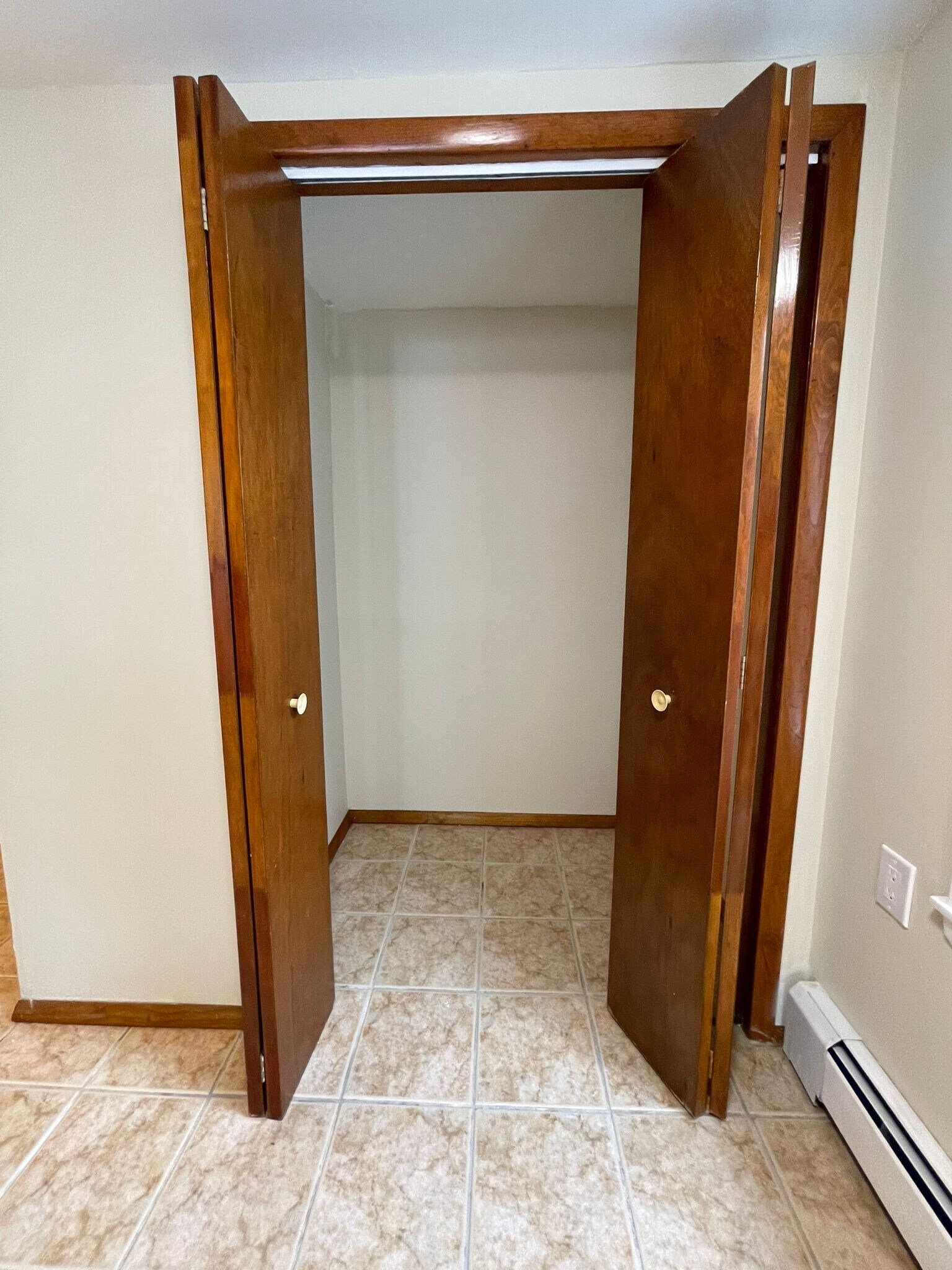 Kitchen Closet - 9 Manchester Ave