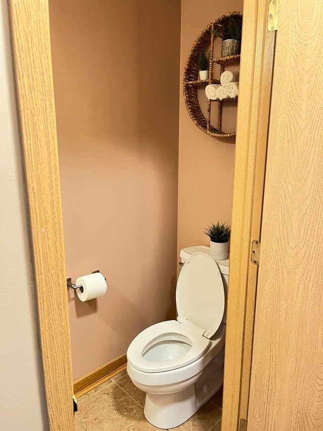 Building Photo - 2289 Grand Pointe Trail