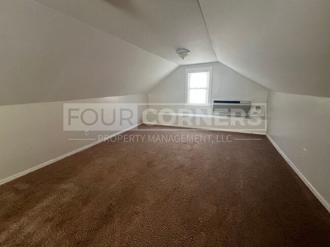 Building Photo - Beautiful 3 Bedroom 2 Bath House