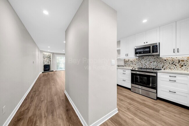 Building Photo - 250 Forest Ridge Rd