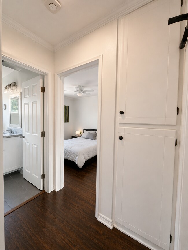 Building Photo - Beautiful Home with Solar, Central A/C, Private Yard & Garage