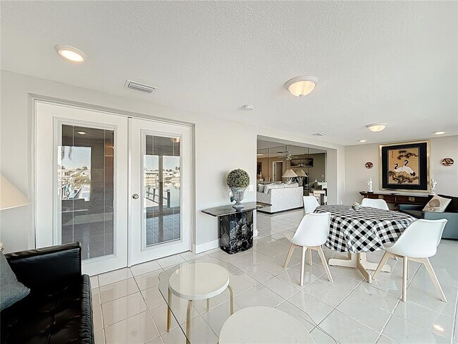 Building Photo - 431 Boca Ciega Point Blvd N