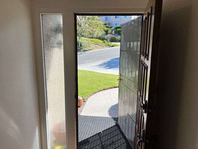 Building Photo - Oaks North Townhome with Views
