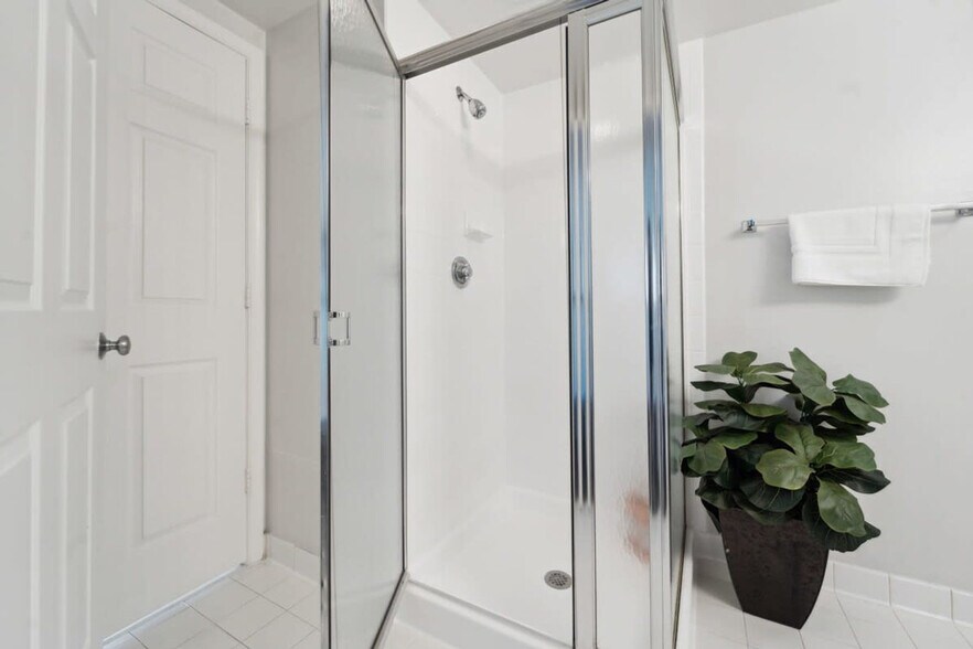 Building Photo - 3901 17th St N