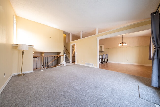 Building Photo - 6045 Covington Terrace