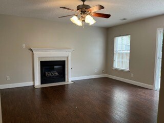 Building Photo - 118 Willow Bend Ln