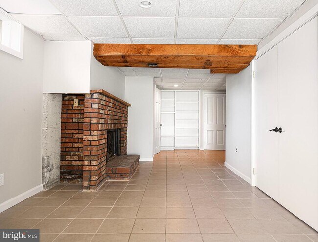 Building Photo - 15 Burnsway Ct