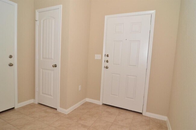 Building Photo - 261 Northern Flicker St