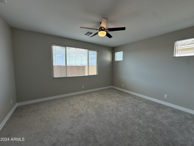 Building Photo - 8826 W Medlock Dr