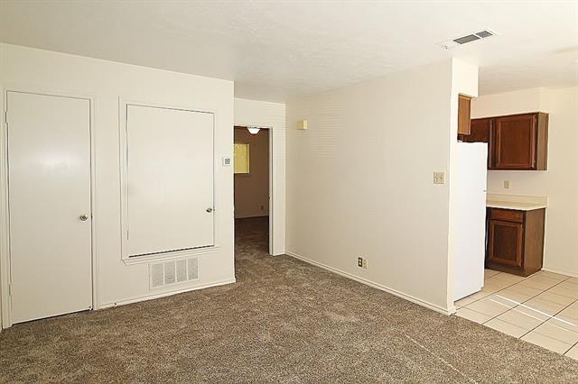 Building Photo - 119 Redbud Ct
