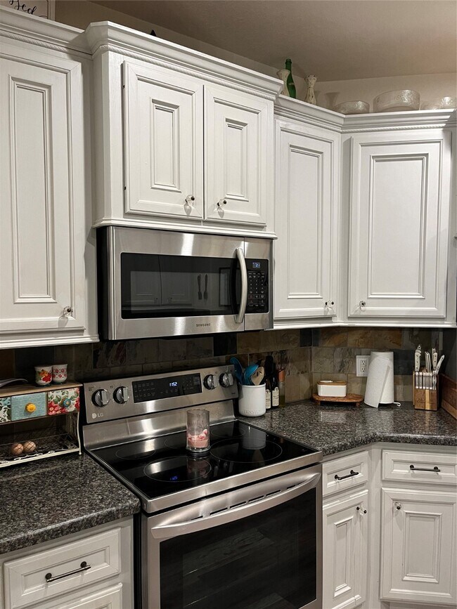 Building Photo - 22710 Coriander Dr