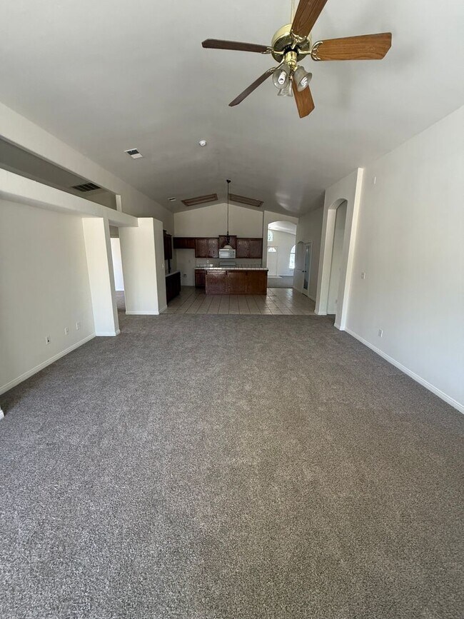 Building Photo - 804 Loch Lloyd Ln
