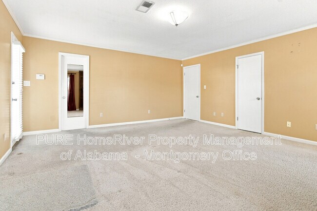 Building Photo - 2500 Bell Rd