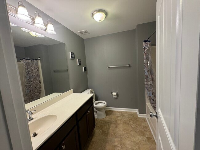 Building Photo - 3098 Glencorra dr