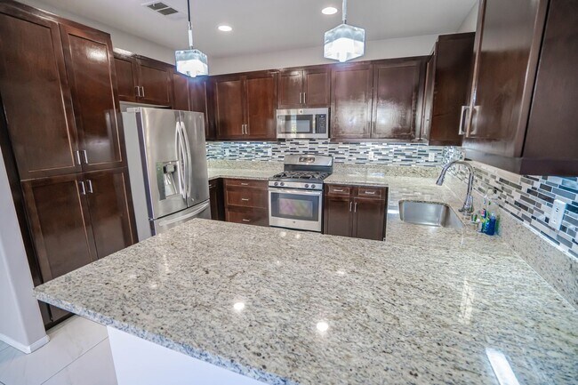 Building Photo - COMING SOON! Modern 3-Bedroom Home in Nort...