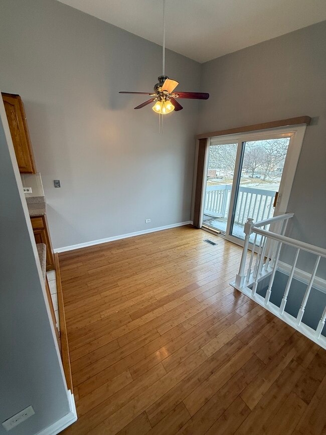 Building Photo - 1010 Hayes Ct