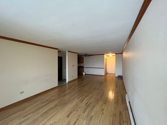 Building Photo - 1 bed 1 bath condo near I-25 and Colorado ...