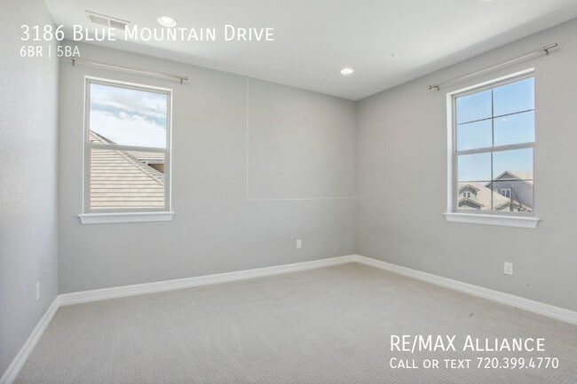 Building Photo - 3186 Blue Mountain Dr