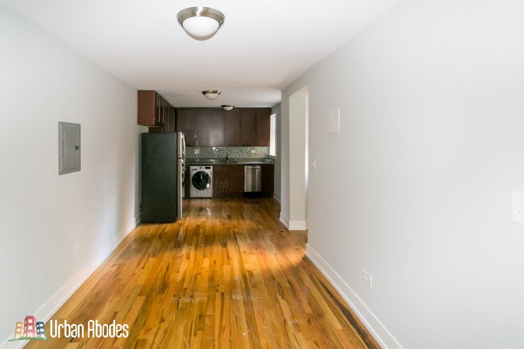 Building Photo - 566 W Arlington Pl