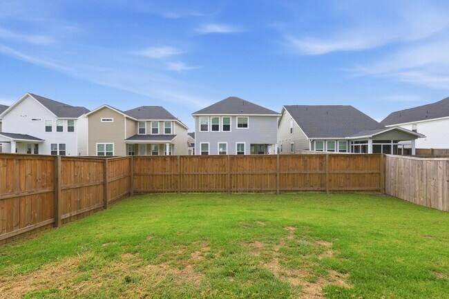 Building Photo - Beautiful 3 Bedroom 2.5 Bathroom Home in Windsor Crossing with Loft