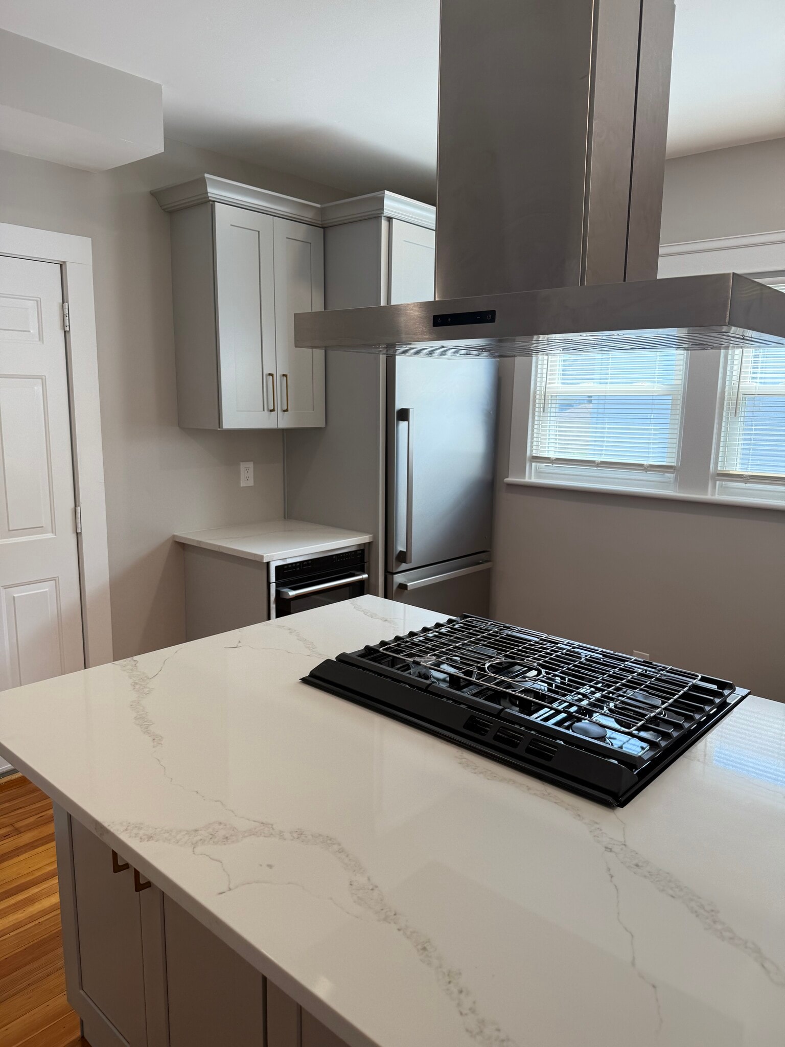 Building Photo - 64 Rochambeau Ave