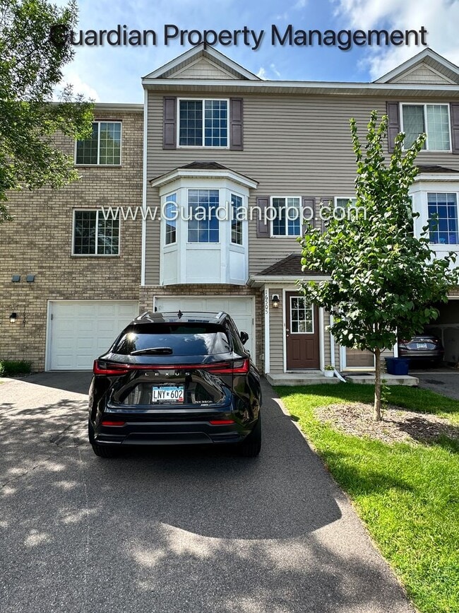 Building Photo - 16505 Timber Crest Dr SE
