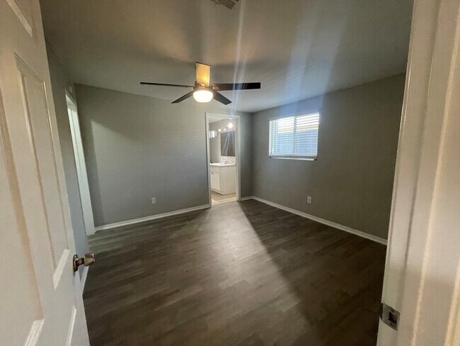 Building Photo - Great Home in Arcadia Light - Price Reduced