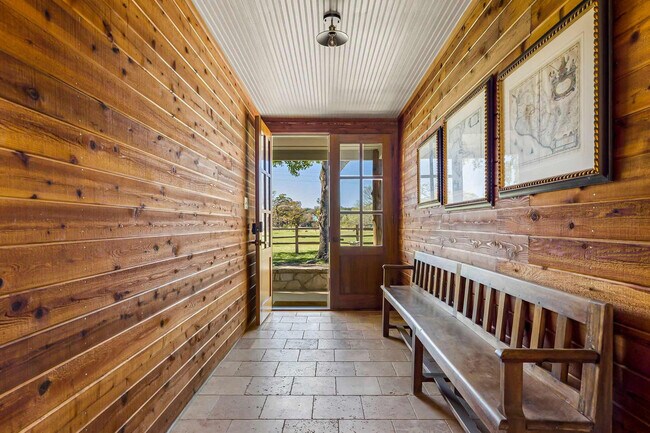 Building Photo - 1219 Sisterdale Rd