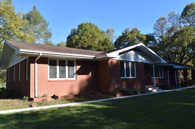 Building Photo - 959 Pleasant Valley Rd