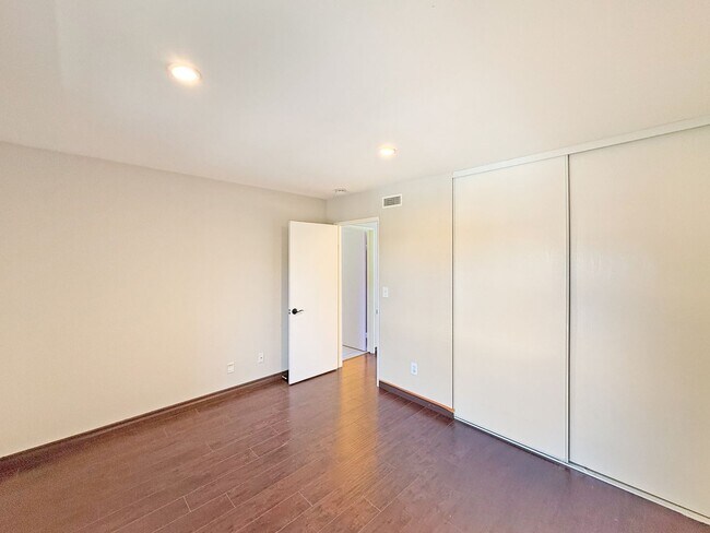 Building Photo - SD: Spacious 3BD/2.5BA Home in Scripps Ranch with Community Pool, Private Balcony & In-Unit Laundry