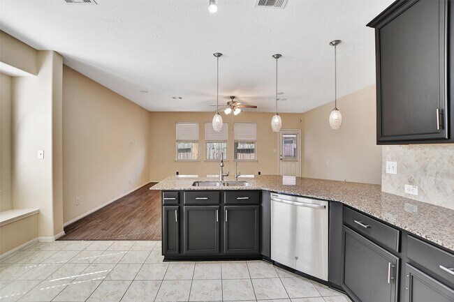 Building Photo - 15103 Sun Glaze Ct